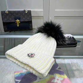 Kapelusz Moncler (styl 37)