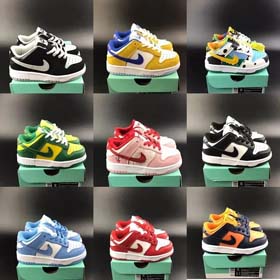 NIKE DUNK LOW Nowe buty dla dzieci klasyczne kolory pasujące do sznurkowych butów dla dzieci z serii