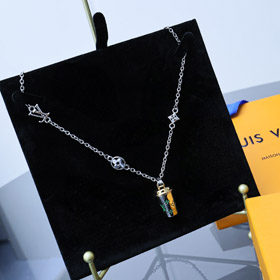 Louis Vuitton LV zawiesnik z miniaturową filiżankę na kawę naszyjnik-3650
