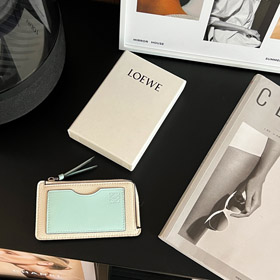 Posiadacz karty Loewe Posiadacz ID-3985